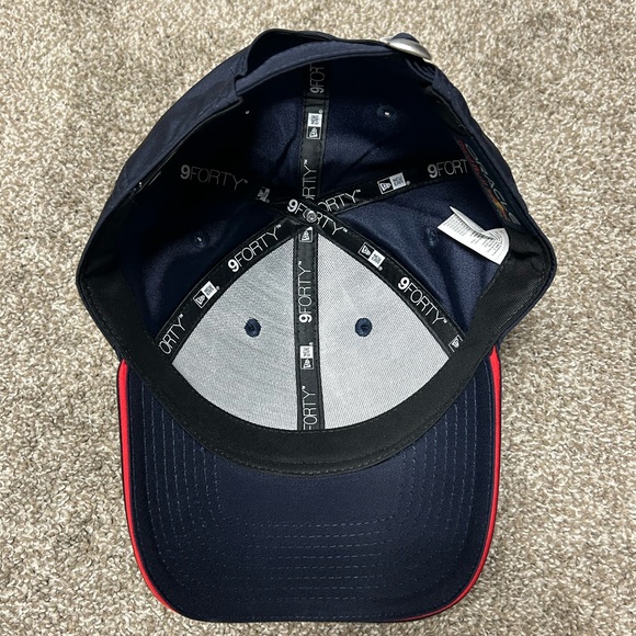 New Era 9FOURTY Oracle Red Bull Racing Team U.S. Flag Strapback Hat - Picture 4 of 9